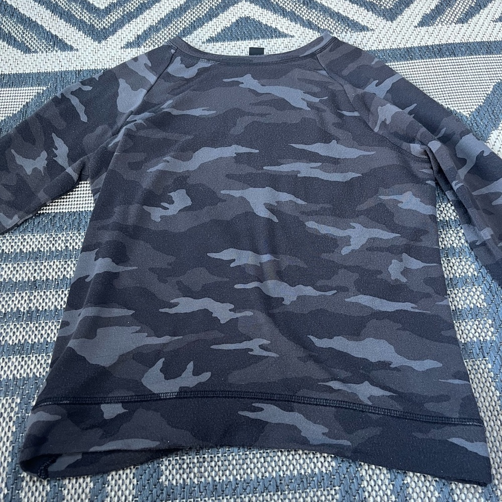 Athleta girl camo sweatshirt
